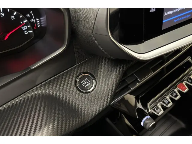 Peugeot 208 1.2T Active 2020 Benzine 24