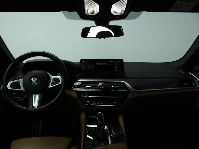 BMW 5 Serie Sedan 540i 2021 Benzine 10