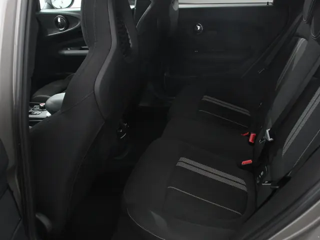 MINI Clubman 1.5 Cooper Chili Hyde Park 2018 Benzine 12