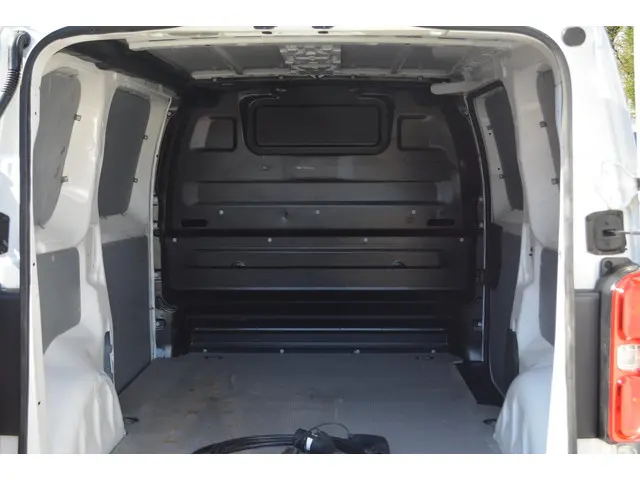 Opel Vivaro-e L2H1 Edition 50 kWh 2021 Elektrisch 7