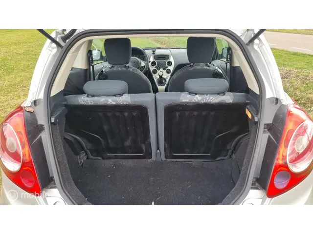 Ford Ka 1.2 Champions Edition start/stop 2012 Benzine 8