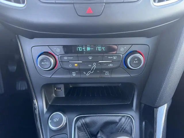 Ford Focus 1.5 Ecoboost Titanium 2016 Benzine 18
