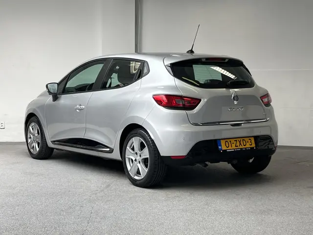 Renault Clio 0.9 TCe ECO Collection 2013 Benzine 10
