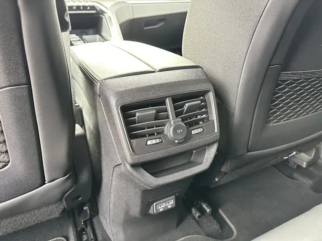 Peugeot 3008 1.6 HYbrid 225 GT 2023 Hybride Benzine 30