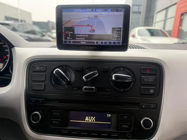 SEAT Mii 1.0 Style Chic 2013 Benzine 6