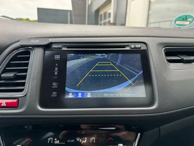 Honda HR-V 1.5 i-VTEC Executive 2017 Benzine 17