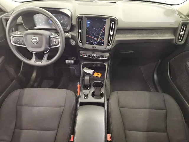 Volvo XC40 1.5 T2 Momentum Core 2022 Benzine 4