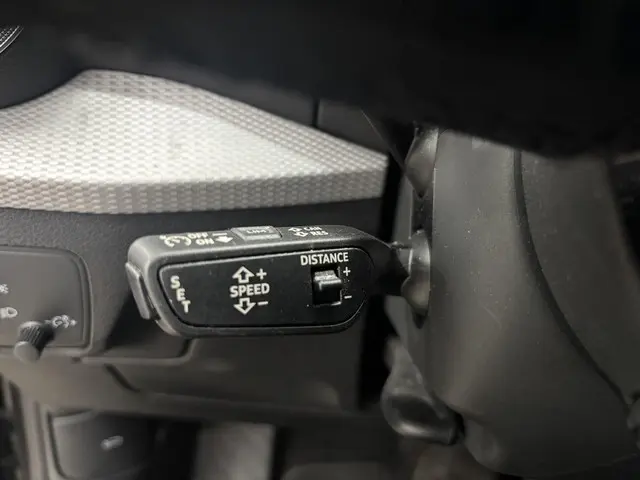 Audi Q2 35 TFSI Edition one 2022 Benzine 15