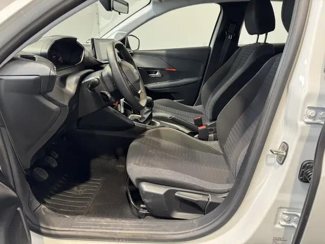 Peugeot 208 1.2 PT Active Pack 2021 Benzine 18