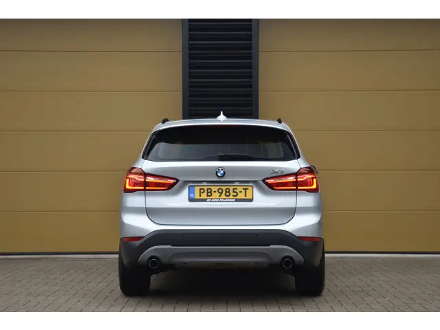BMW X1 sDrive20i High Executive 2017 Benzine 6
