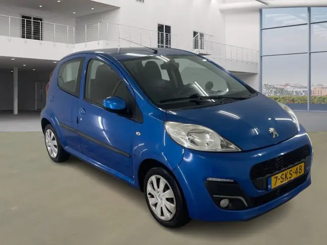 Peugeot 107 1.0 Active/ FACELIFT/ LED/ ZUINIG 2013 Benzine 2