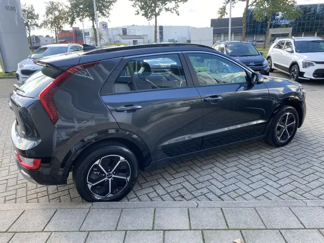 Kia Niro 1.6 GDi Hybrid DynamicLine 2024 Hybride Benzine 4