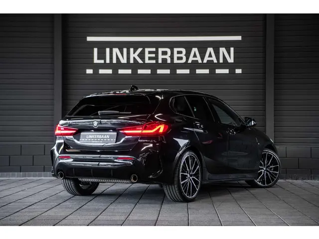 BMW 1 Serie 120i | M Sport | PDC | LED | 19 inch | 2022 Benzine 3