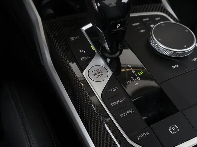 BMW 3 Serie Touring 330i High Executive 2021 Benzine 25