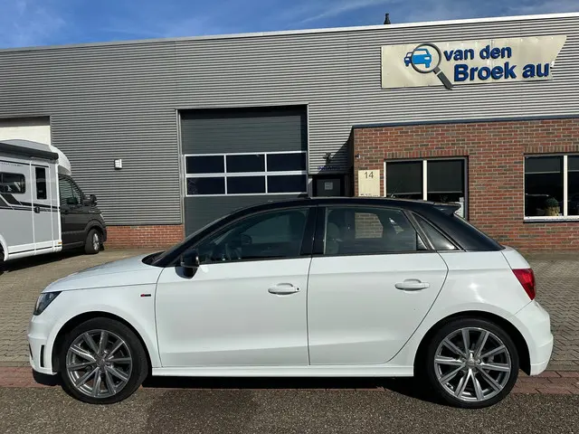 Audi A1 Sportback 1.2 TFSI Admired 2013 Benzine 6
