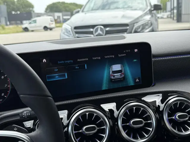 Mercedes-Benz A-Klasse 200 2018 Benzine 11