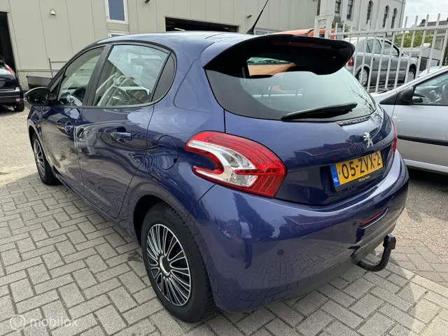 Peugeot 208 1.0 VTi Active 2013 Benzine 6