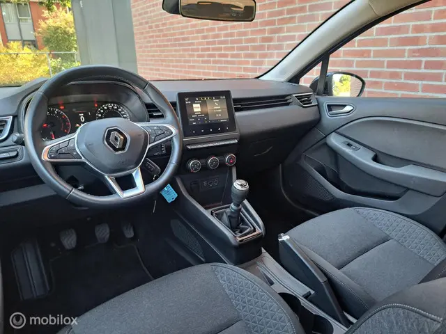 Renault Clio 1.0 TCe 90 Equilibre 2023 Benzine 13