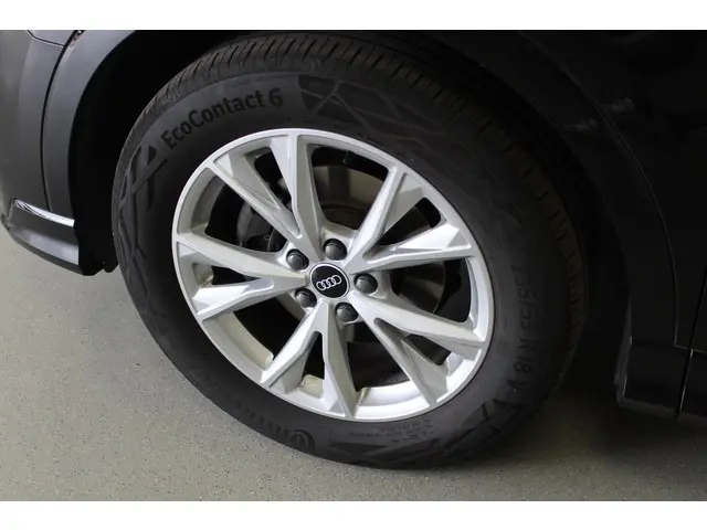Audi Q3 35 TFSI S edition 2021 Benzine 4