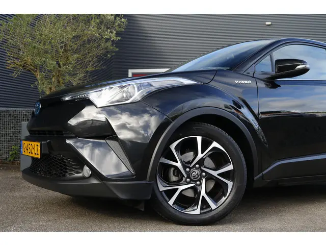 Toyota C-HR 1.8 Hybrid Dynamic 2019 Hybride Benzine 2