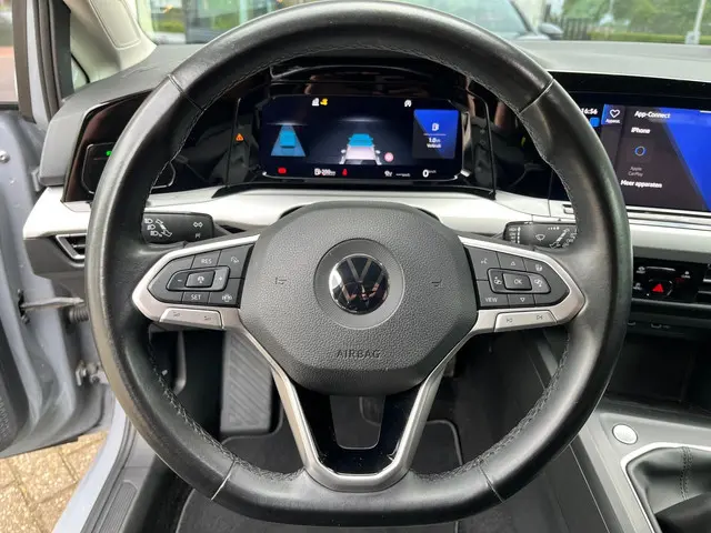 Volkswagen Golf 1.5 TSI Life 2020 Benzine 15