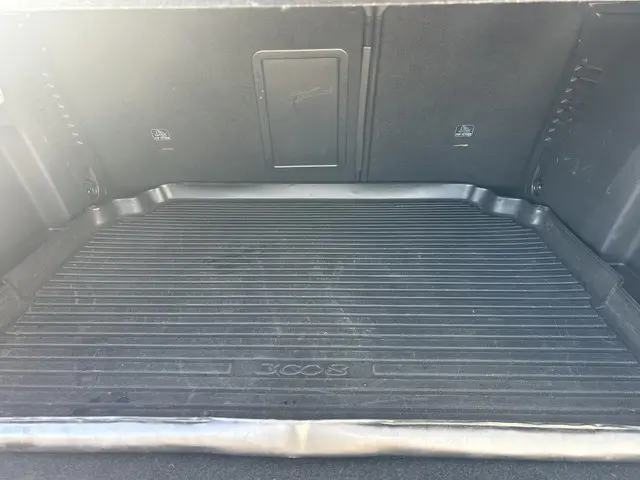 Peugeot 3008 1.2 PureTech GT -Line automaat 2017 Benzine 28