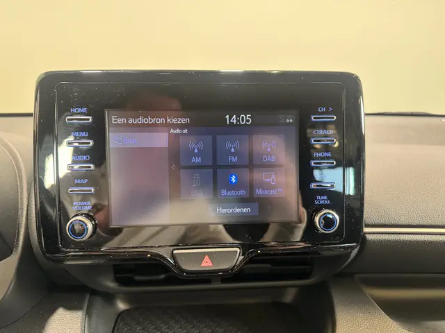 Toyota Yaris 1.5 Hybrid Active 2021 Hybride Benzine 15