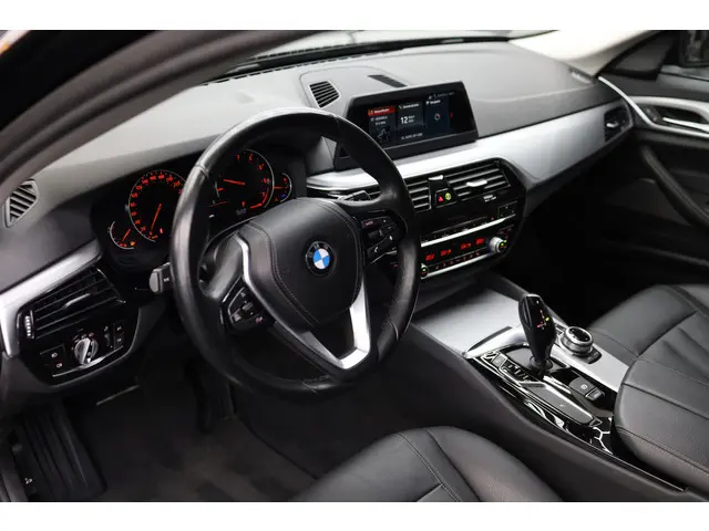 BMW 5 Serie Touring 530i High Executive | 2018 Benzine 19