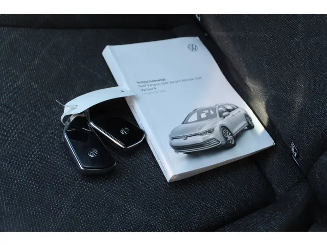 Volkswagen Golf Variant 1.0 TSI Life 2021 Benzine 22