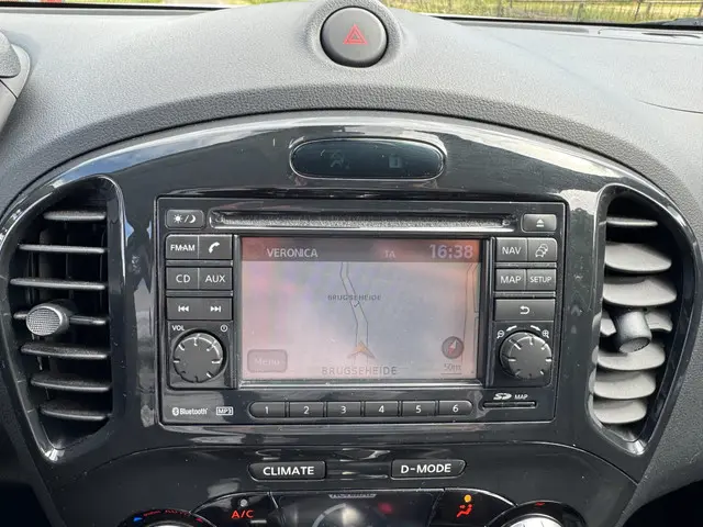 Nissan Juke 1.6 Tekna AUTOMAAT bomvol luxe 2012 Benzine 17