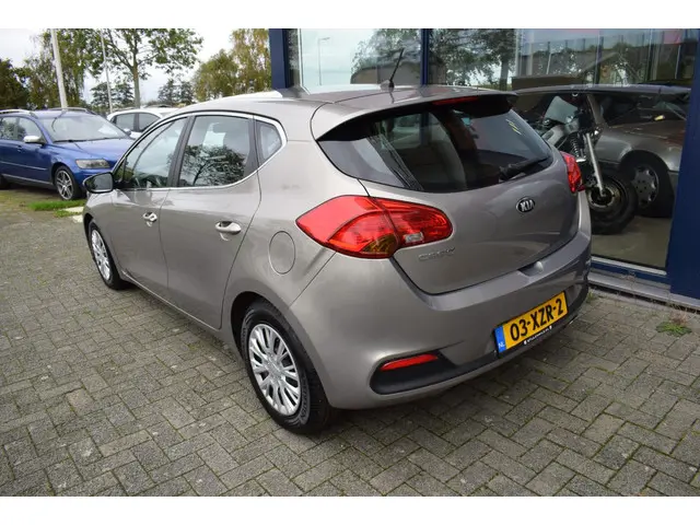 Kia cee'd 1.6 GDI Comfort Pack automaat 2012 Benzine 3