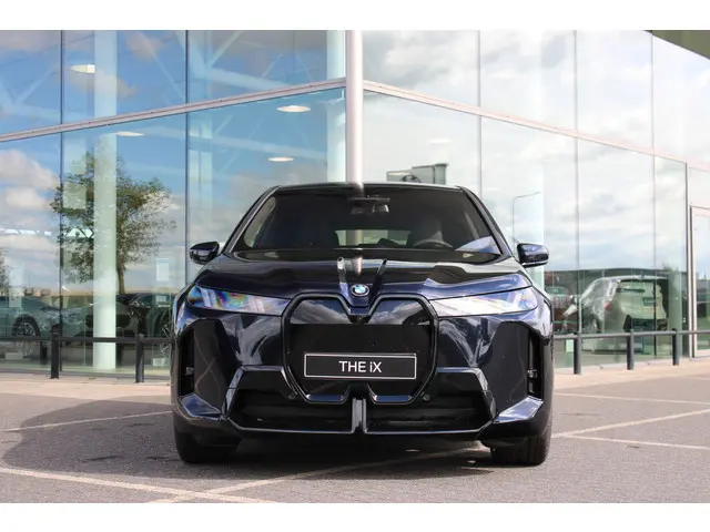 BMW iX xDrive45 M Sport 2025 Elektrisch 11