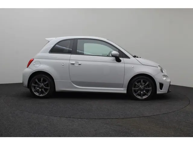 Fiat 500 1.4 T-Jet Abarth 595 2019 Benzine 11