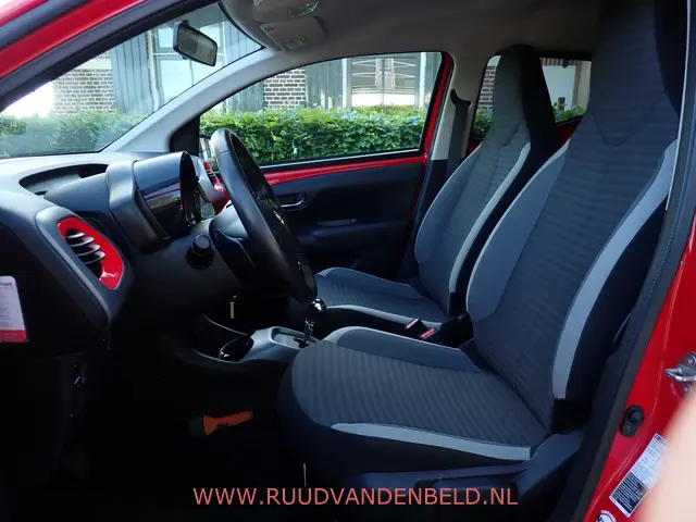 Toyota Aygo 1.0 VVT-i 2018 Benzine 8