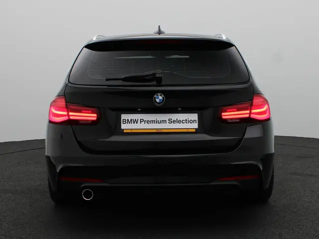 BMW 3 Serie Touring 318i 2019 Benzine 5