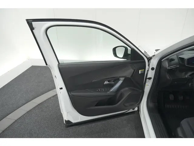 Peugeot 2008 PureTech 130 Allure 2020 Benzine 63