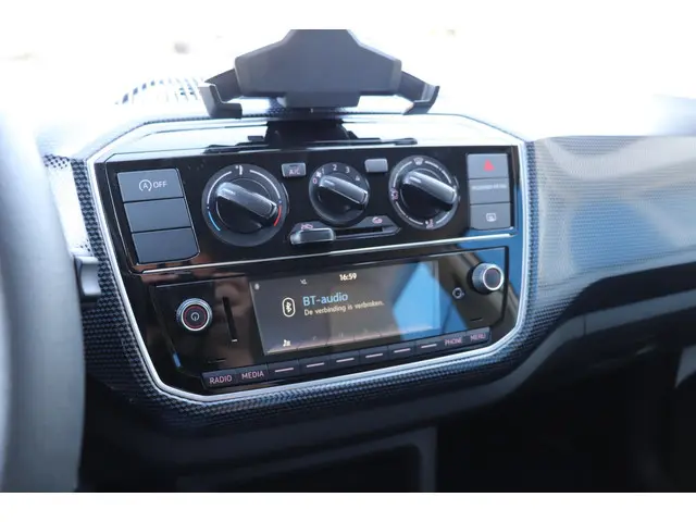 Volkswagen up! 1.0 BMT move up! 2019 Benzine 8