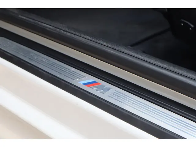 BMW 1 Serie 118i Business+ 2013 Benzine 26