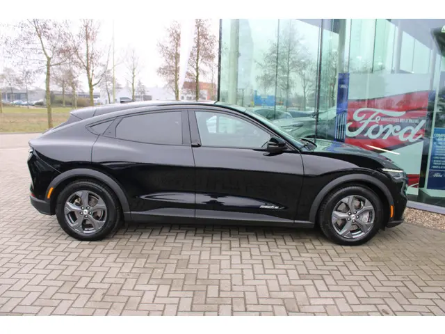 Ford Mustang Mach-E Extended RWD 98 kWh 2021 Elektrisch 5