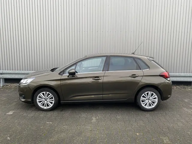 Citroën C4 1.2 PureTech Business 2015 Benzine 9