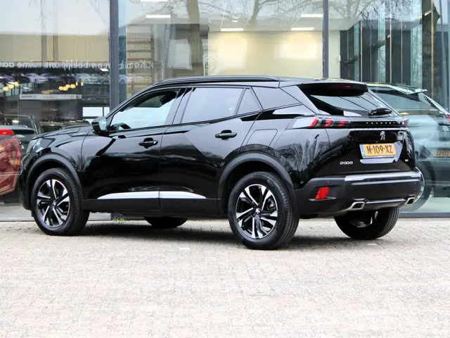 Peugeot 2008 1.2 PureTech GT 2022 Benzine 2