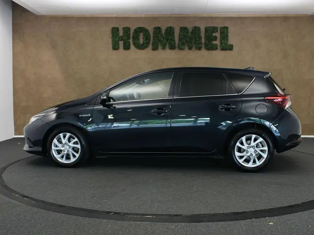 Toyota Auris 1.8 Hybrid Dynamic 2017 Hybride Benzine 9