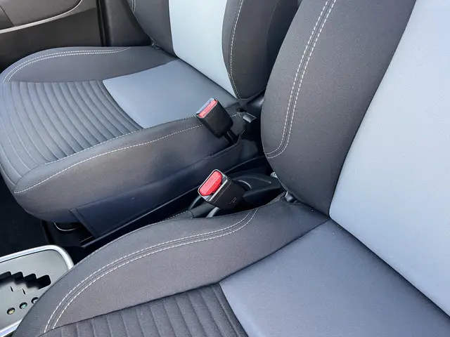 Toyota Yaris 1.5 Hybrid Active 2019 Hybride Benzine 13