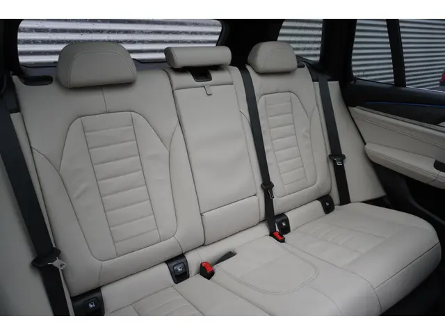 BMW X3 xDrive30e 2021 Hybride Benzine 10