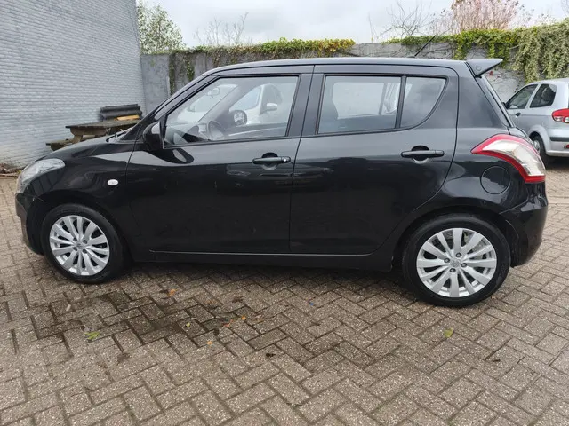 Suzuki Swift 1.2 Bandit 2013 Benzine 8