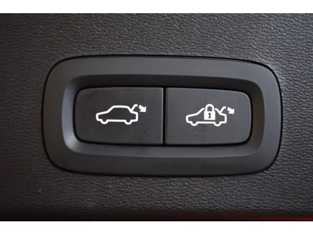 Volvo XC40 T2 130pk AUT8 Momentum BNS 2021 Benzine 18