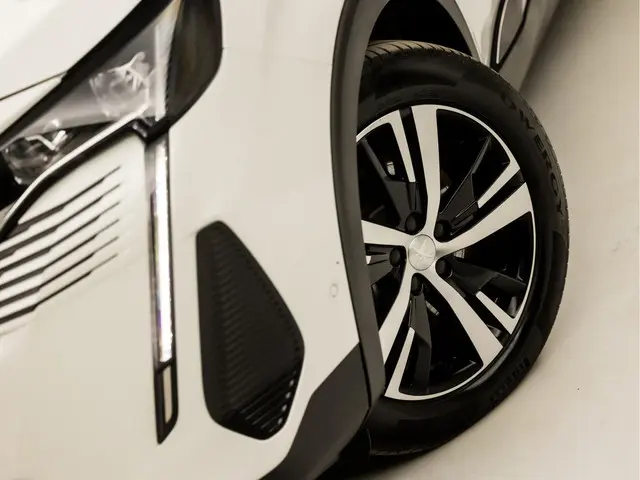 Peugeot 3008 1.6 HYbrid 225 GT 2021 Hybride Benzine 16