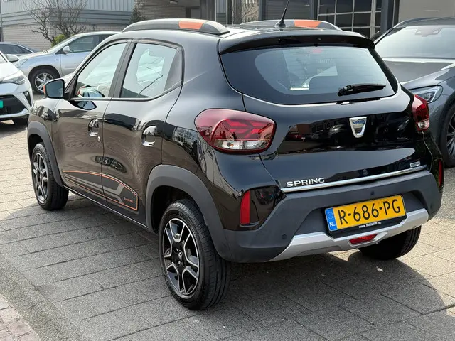 Dacia Spring Comfort Plus 27 kWh 2022 Elektrisch 2