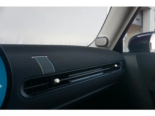 MINI 3-Deurs Mini Cooper C 2024 Benzine 14