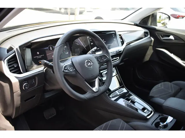 Opel Grandland 1.2 Turbo Ultimate 2024 Benzine 23